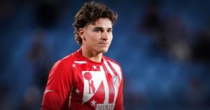 Strategi Barcelona Mencari Striker Baru, Julian Alvarez Masuk Radar Utama